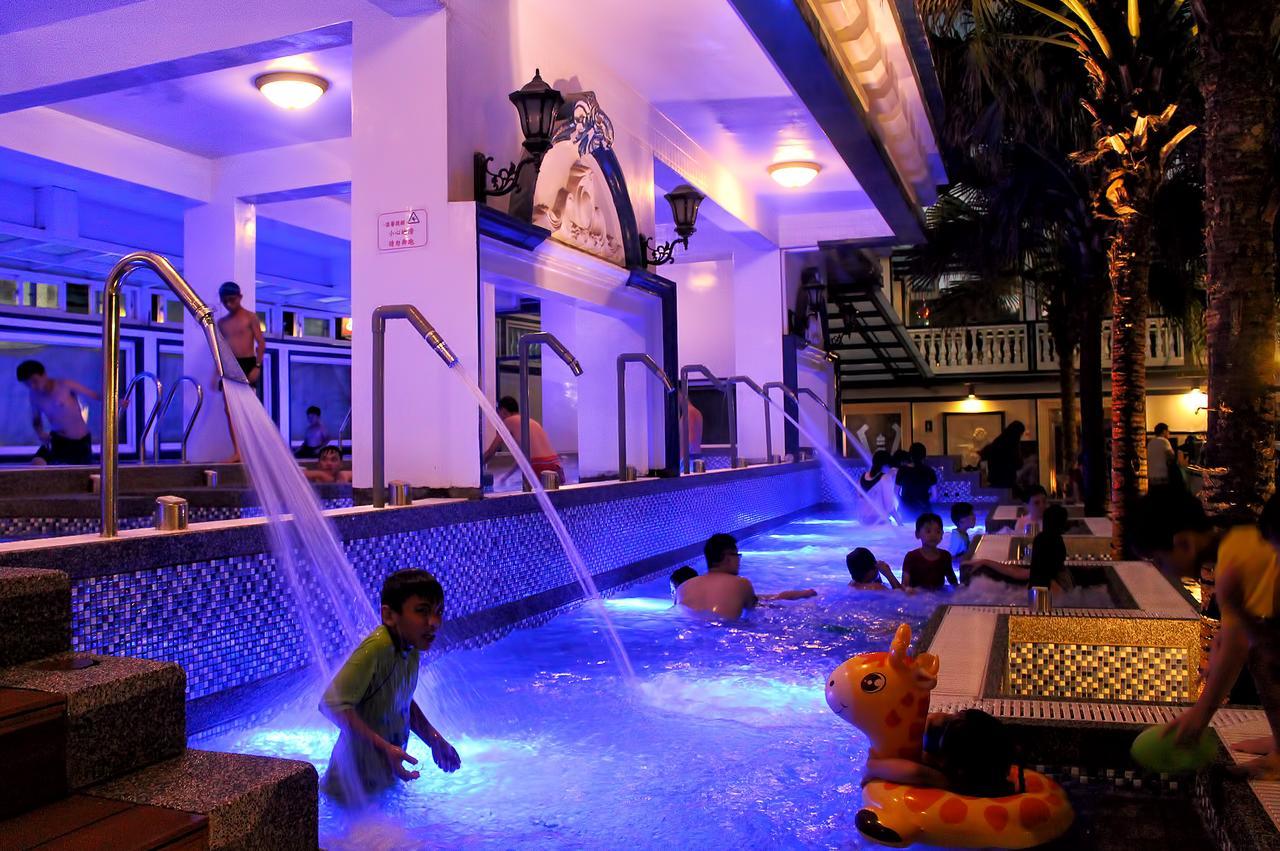 White House Hot Spring Beach Resort Wanli Buitenkant foto